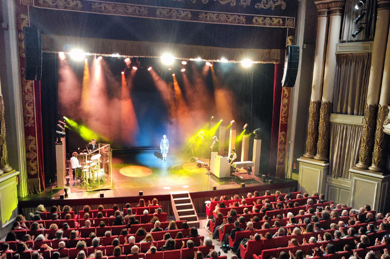27-luz-casal-teatro